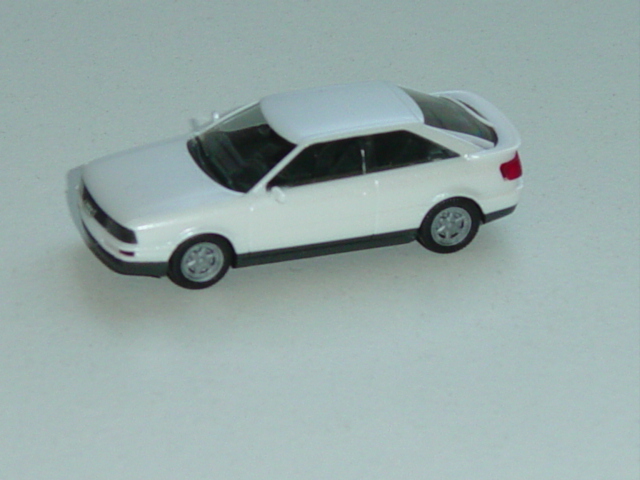 Audi Coupé quattro (B3, Typ 89C, Modell 1988-1991), perlmuttweiß, Motorhaube zu öffnen, Herpa, 1:87,