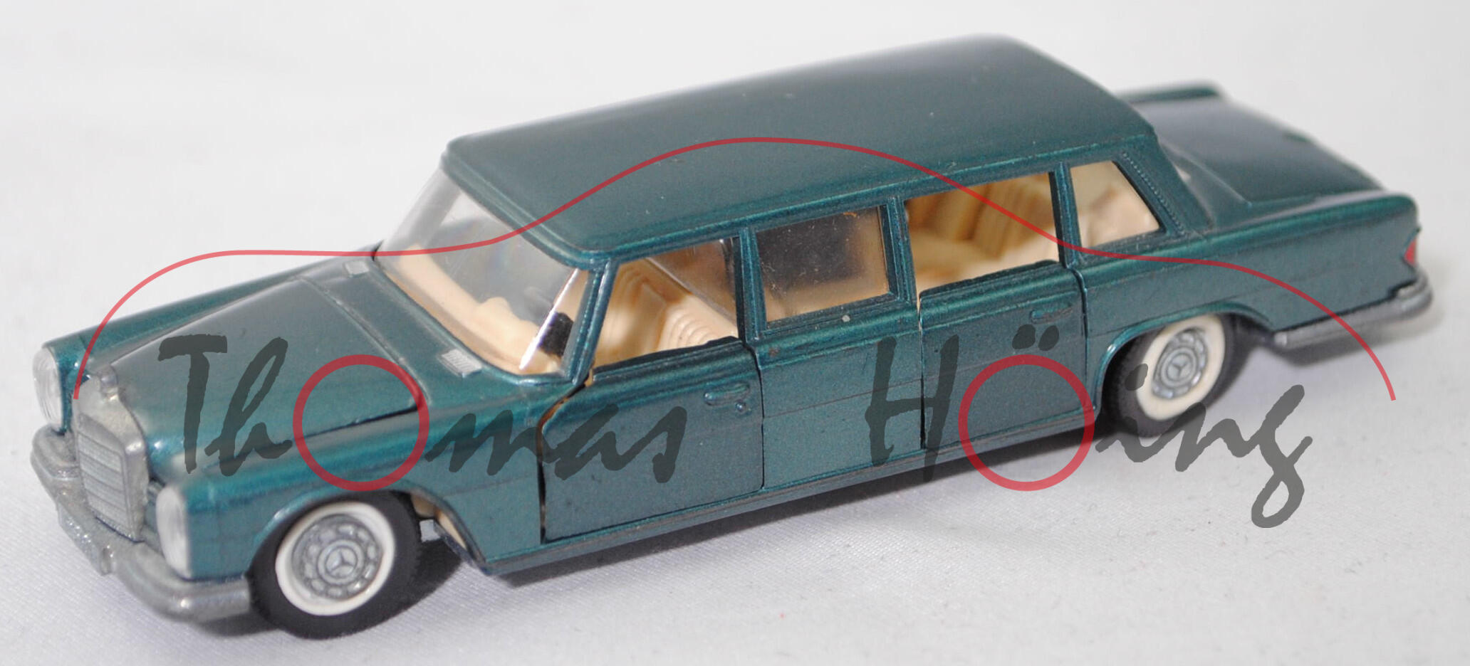 00002 Mercedes-Benz 600 Pullman-Limousine mit 4 Türen (W 100, Modell 1964-1969), opalgrünmet., innen hell-beige, SIKU, 1:60, P3l