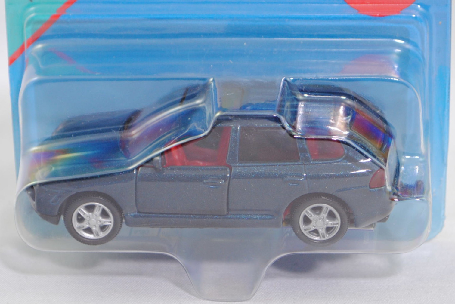 00004 Porsche Cayenne Turbo (1. Generation, Typ 9PA, Vorfacelift, Modell 2002-2006), ozeanblaumetallic, Sicke auf Heckklappe in Höhe Rückleuchten, SIKU SUPER, 1:57, P29b