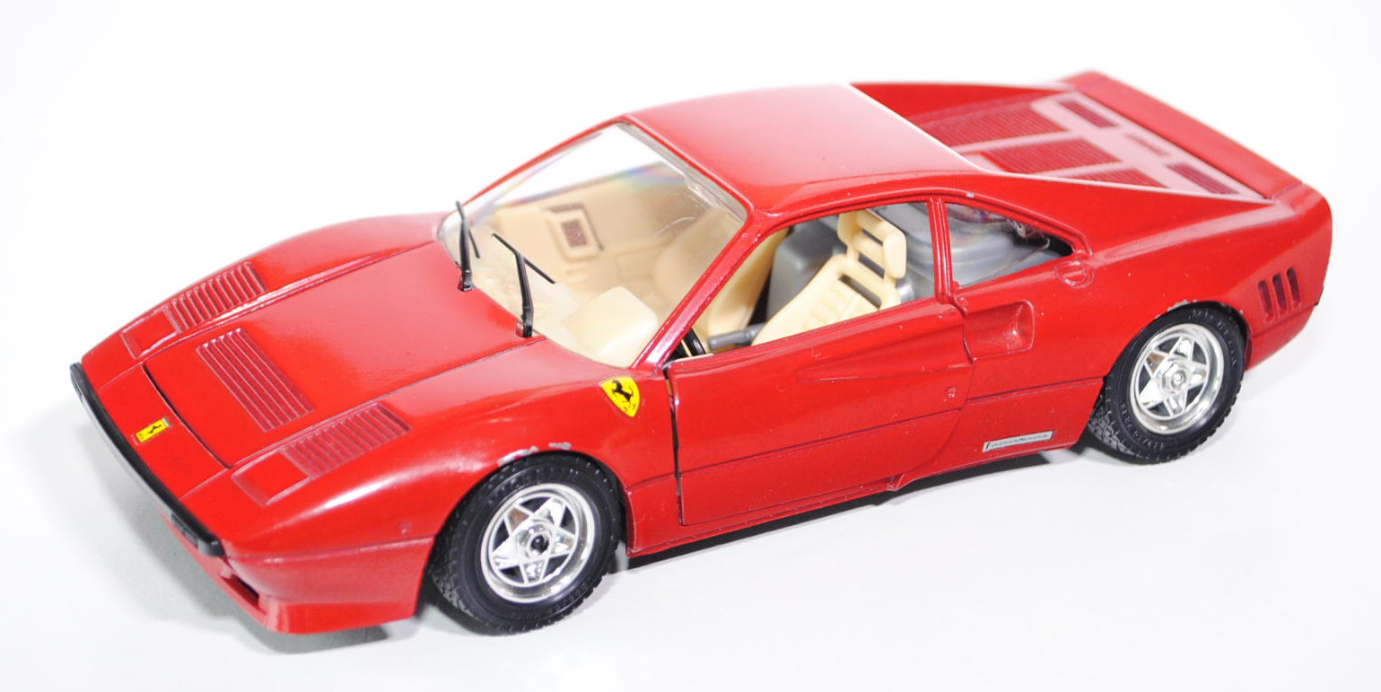 Ferrari GTO, Modell 1984, karminrot, Türen + Haube vorne + Motorhaube zu öffnen, mit Lenkung, Bburag