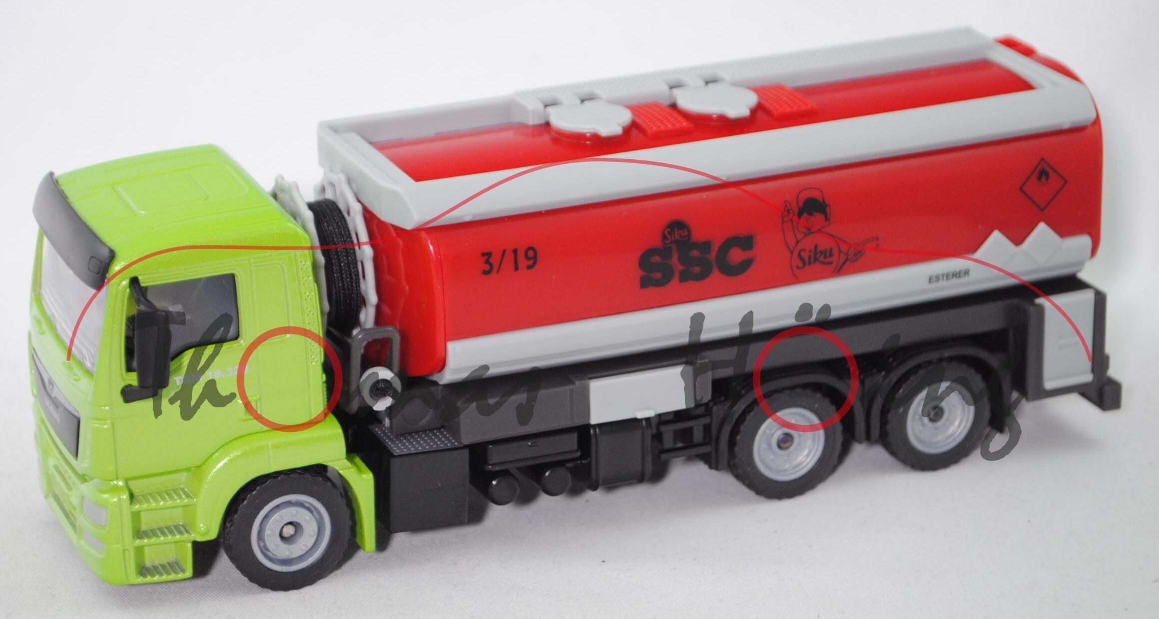 00401 SSC MAN TGS 26.440 (Mod. 13-) Tankwagen, gelbgrünmetallic, 3/19 SSC + Siku Männchen, L17mpK