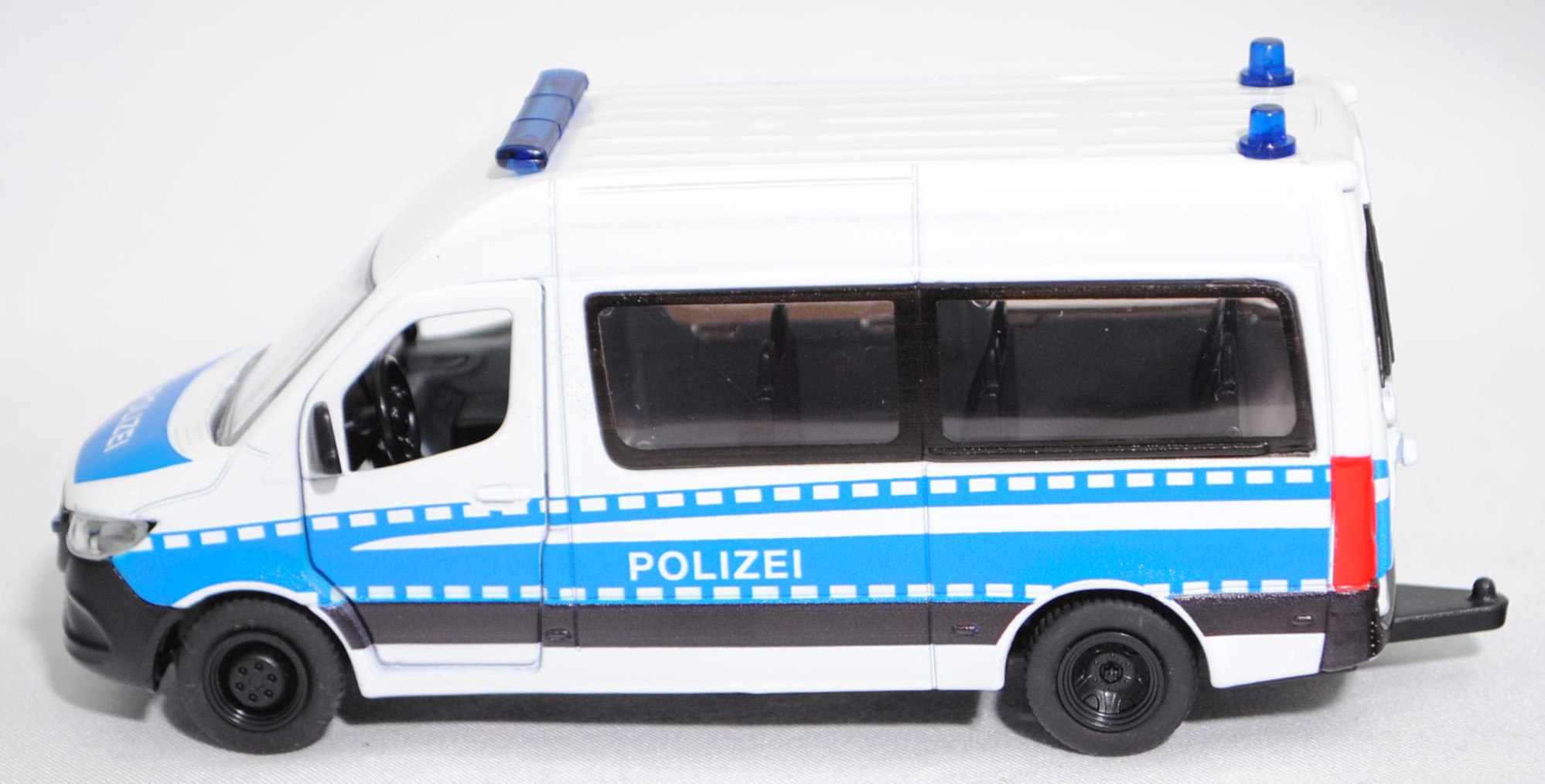 00001 Mercedes-Benz Sprinter III Tourer (W 907, Modell 2018-2021) 319 CDI L2 Bundespolizei Mannschaftswagen, reinweiß, POLIZEI mittig auf der Motorhaube, SIKU SUPER, 1:50, L17mpK