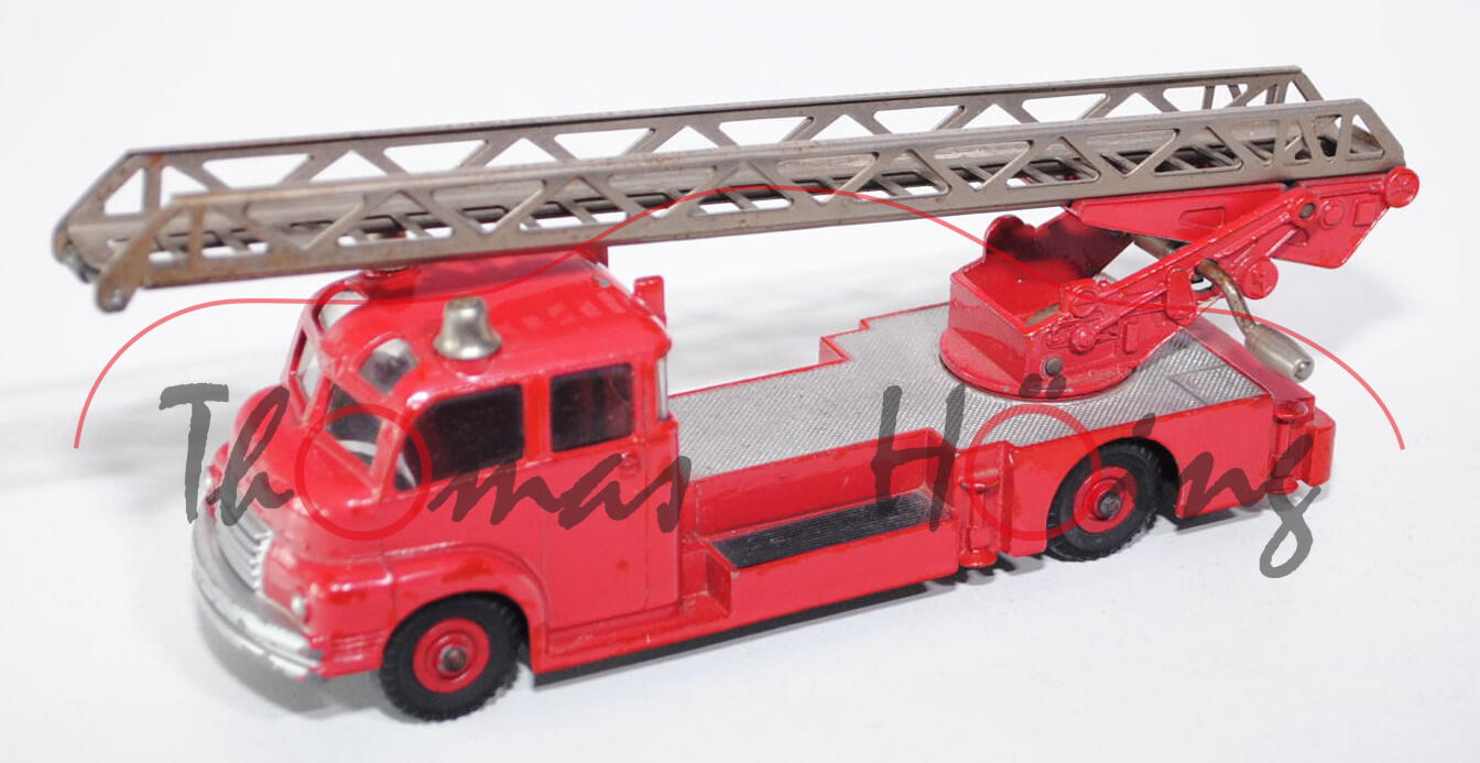 Bedford Turntable Fire Escape (Feuerwehr Drehleiter), Modell 1958-1969, karminrot/schwarz, rechte Ku