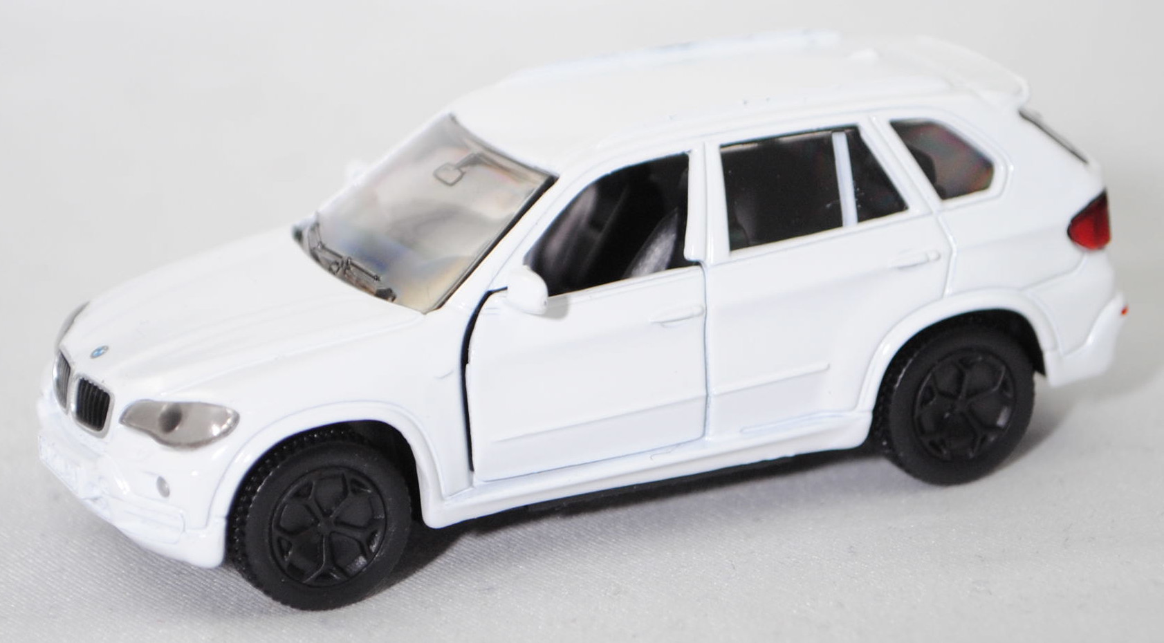 00001 BMW X5 3.0si / xDrive30i (E70, Vorfacelift, Modell 2006-2008 als X5 3.0si bzw. 2008-2010 als X5 xDrive30i), reinweiß, SIKU SUPER, 1:58, m