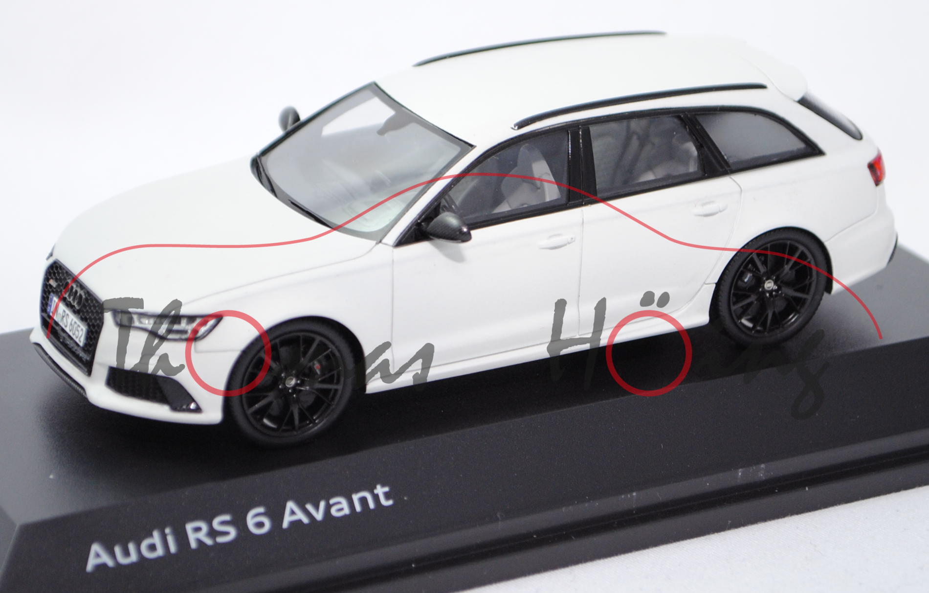 Audi RS6 Avant (C7, Typ 4G, Facelift, Modell 2014-), gletscherweiß matt, Minimax, 1:43, Werbeschacht