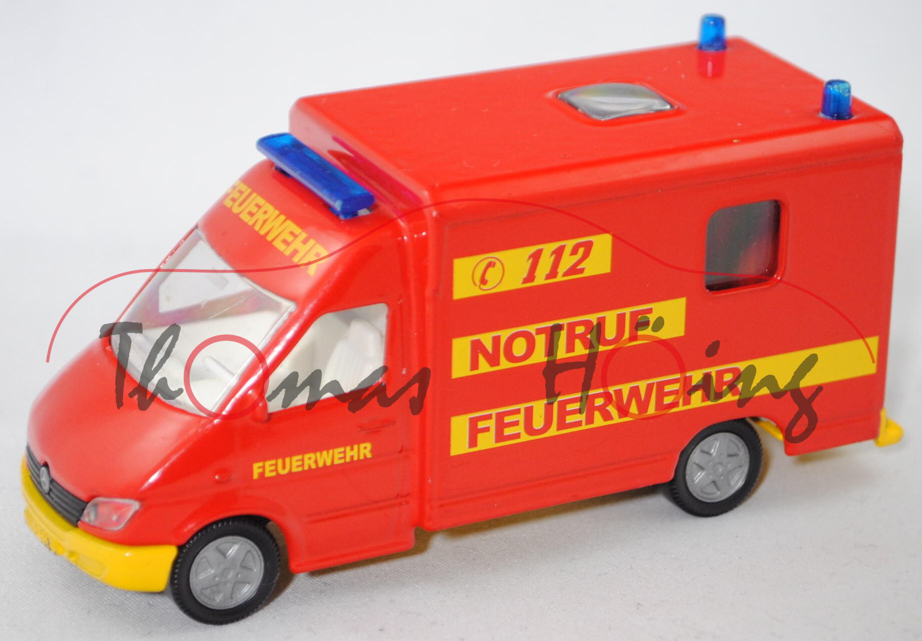 00001 RTW Mercedes-Benz Sprinter I, rot, innen reinweiß, C 112/NOTRUF/FEUERWEHR, ohne Trage, m-