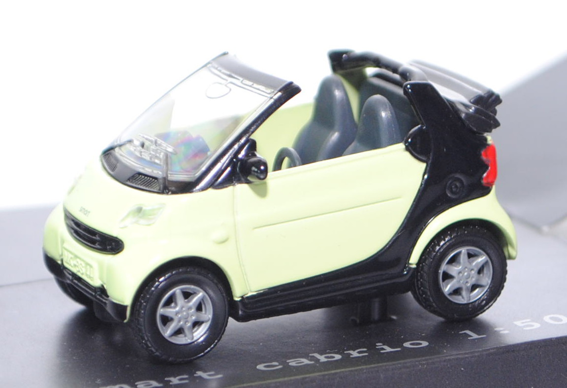 Smart fortwo Cabrio (Typ A 450), Modell 2000-2002, hell-gelbgrünbeige/schwarz, innen basaltgrau, 1:5