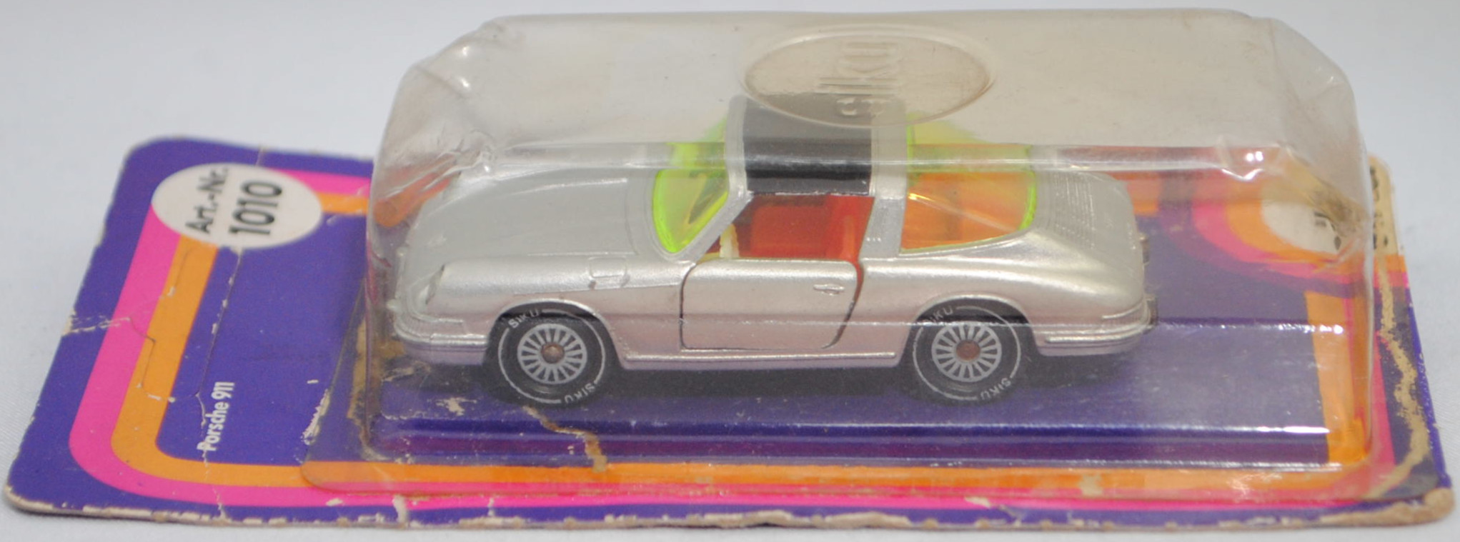 00004 Porsche 911 E Targa (F-Modell bzw. Urmodell, B-Serie, Modell 1968-1969), silber, Lenkrad weiß, Dach schwarz, Bpr. V234 und 1010, W-Germ, Verglasung gelbgrün, R11 gerillt, SIKU, 1:60, P17 (Farbe)