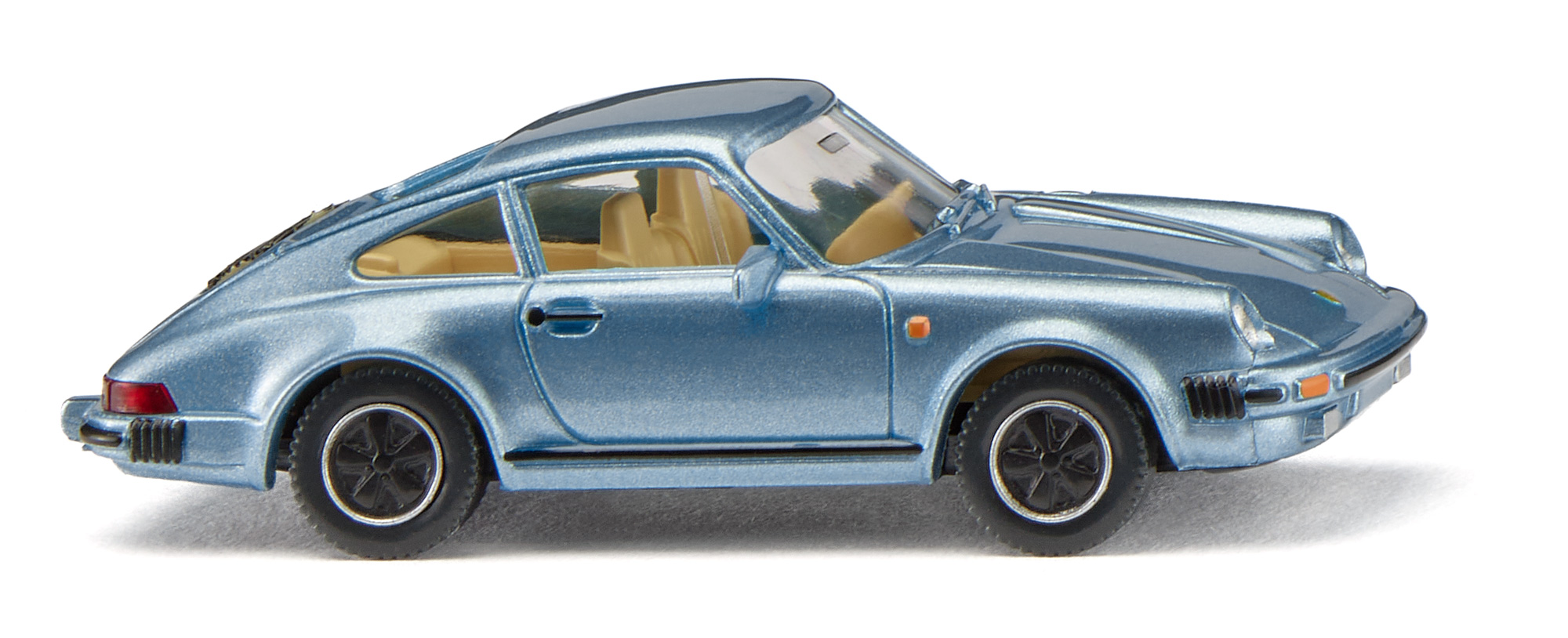 Porsche 911 SC (2. Generation Porsche 911, G-Modell Typ 930 Coupé, SC = Super Carrera, Modell 1977-1979), hellblau-metallic, innen beige, Wiking, 1:87, mb
