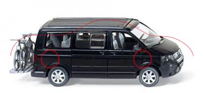 VW T5 California mit 2 Fahrräder, Modell 2003-2009, blackmagic-perleffekt, Wiking, 1:87, mb