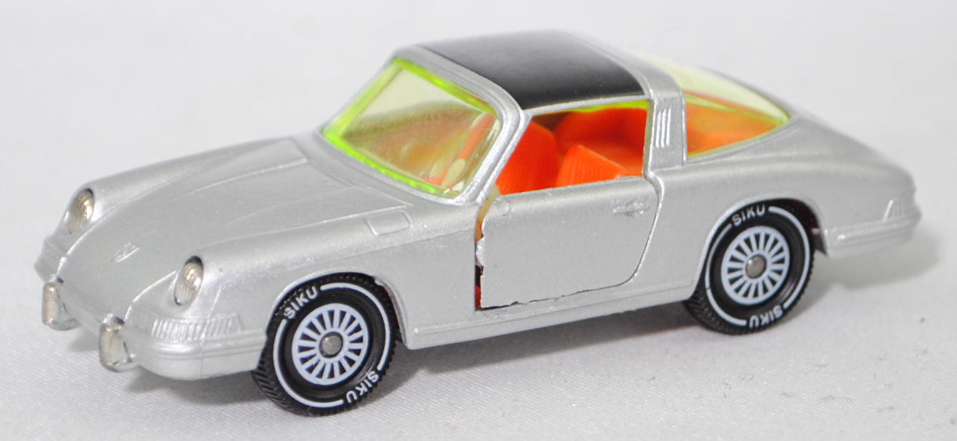 00004 Porsche 911 E Targa (F-Modell bzw. Urmodell, B-Serie, Modell 1968-1969), silber, Lenkrad weiß, Dach schwarz, Bpr. V234 und 1010, W-Germ, Verglasung gelbgrün, R11 gerillt, SIKU, 1:60, m