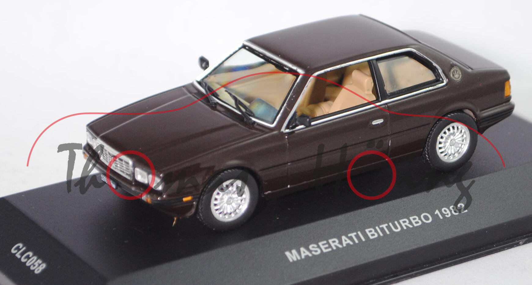 Maserati Biturbo Coupé (Tipo AM 331, Modell 1981-1984), graubraun, IXO MODELS®, 1:43, Werbebox