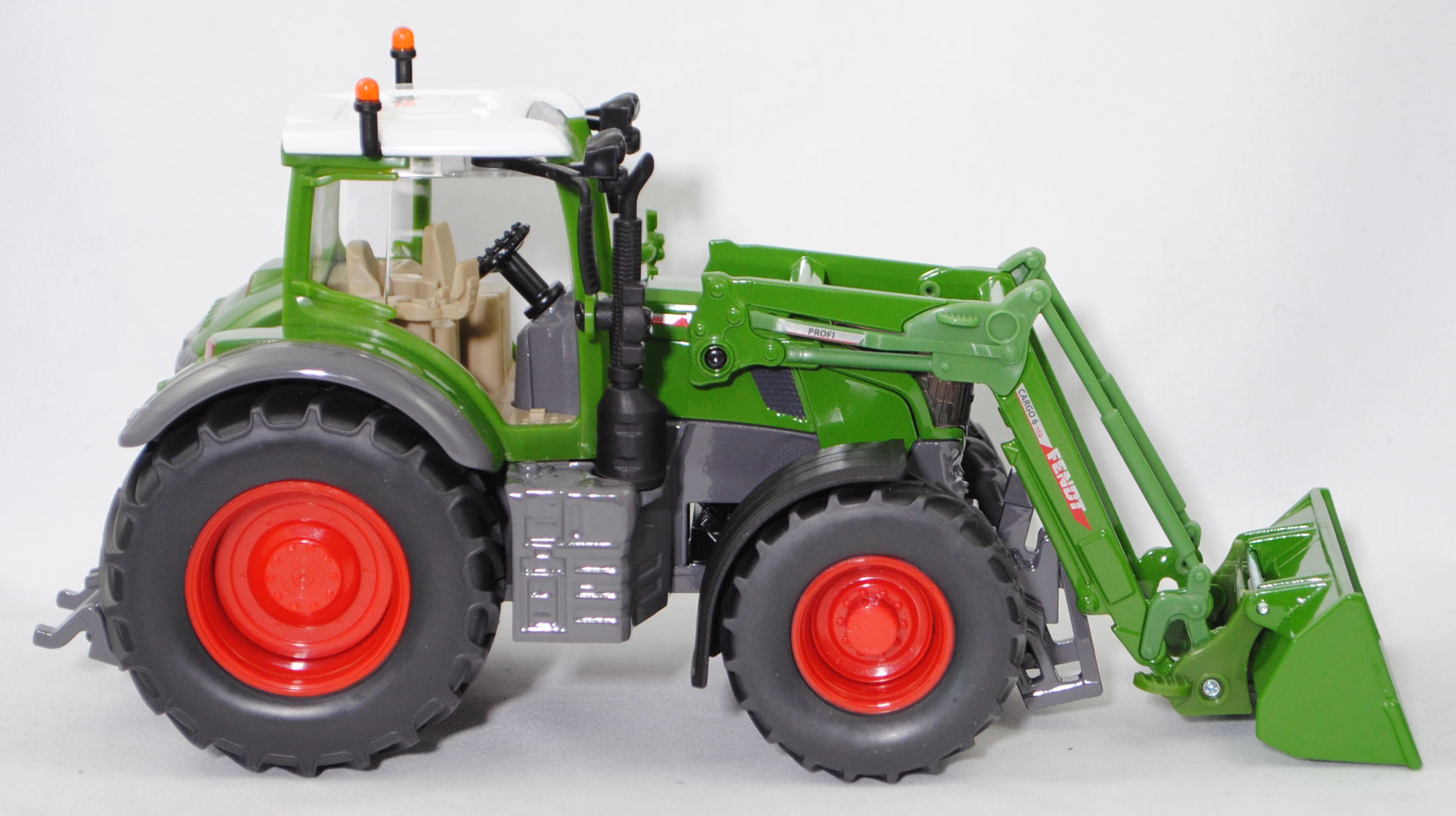 00000 Fendt 728 Vario Gen7 (7. Generation, Modell 2023-) mit abnehmbarem Frontlader, reinweiß/hell-grasgrün/hell-basaltgrau/mattschwarz, SIKU FARMER 1:32, L17mpK