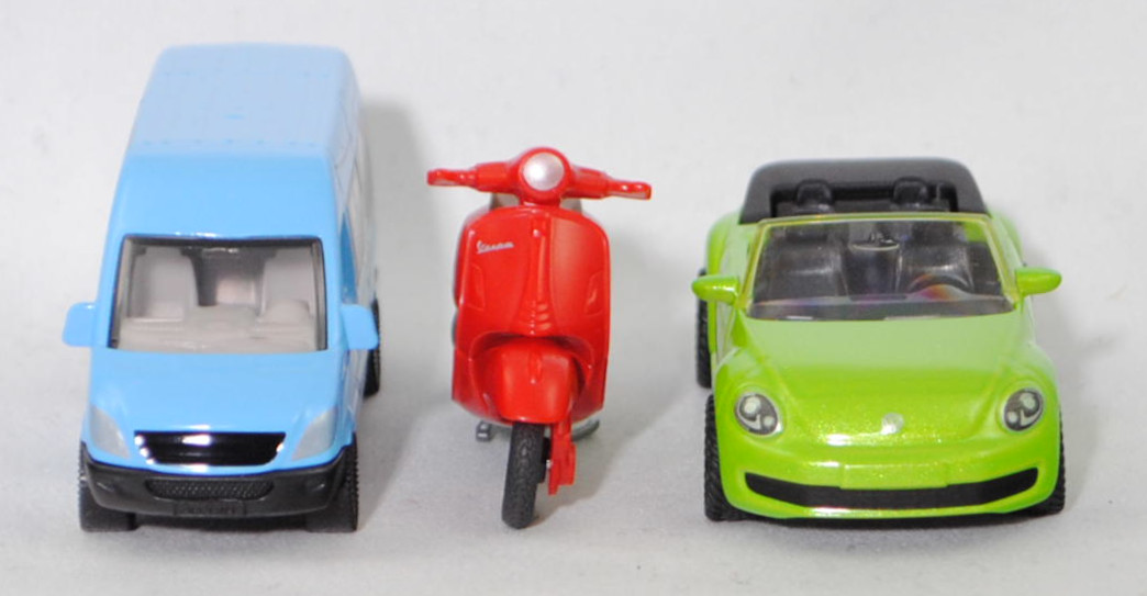 00400 Reisezeitset 1: Mercedes-Benz Sprinter II Campervan, blau + Vespa 125 GTS Super, rot + VW The Beetle Cabriolet 1.2 TSI, grünmetallic, SIKU SUPER, P29e (SPECIAL EDITION)