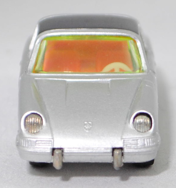 00004 Porsche 911 E Targa (F-Modell bzw. Urmodell, B-Serie, Modell 1968-1969), silber, Lenkrad weiß, Dach schwarz, Bpr. V234 und 1010, W-Germ, Verglasung gelbgrün, R11 gerillt, SIKU, 1:60, m