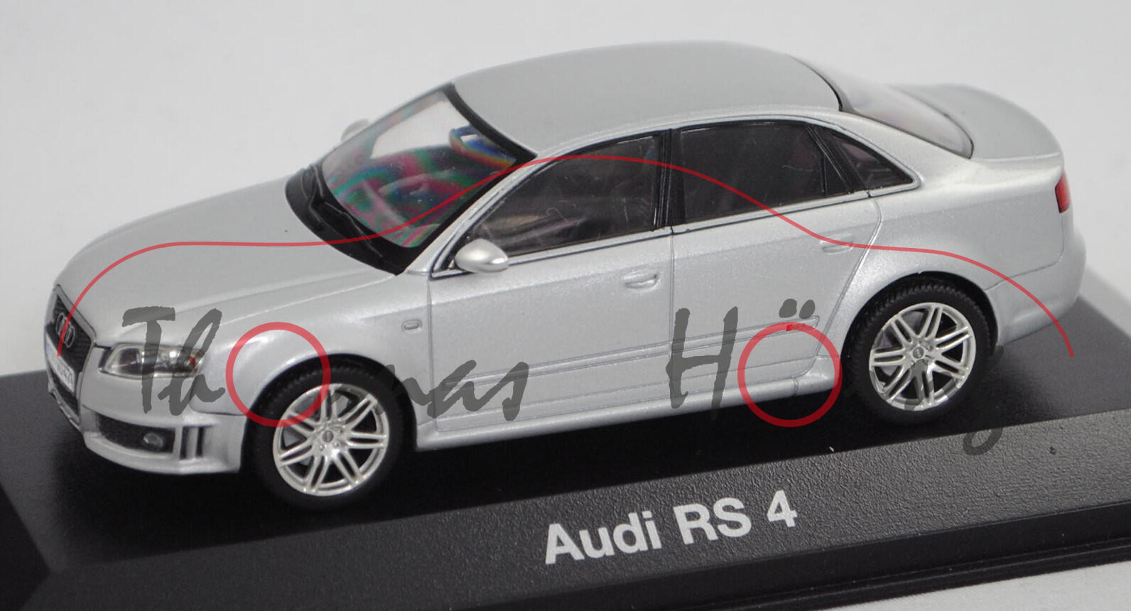 Audi RS4 Limousine (B7, Typ 8E, Modell 2005-2009), lichtsilber metallic, Minichamps, 1:43, Werbebox