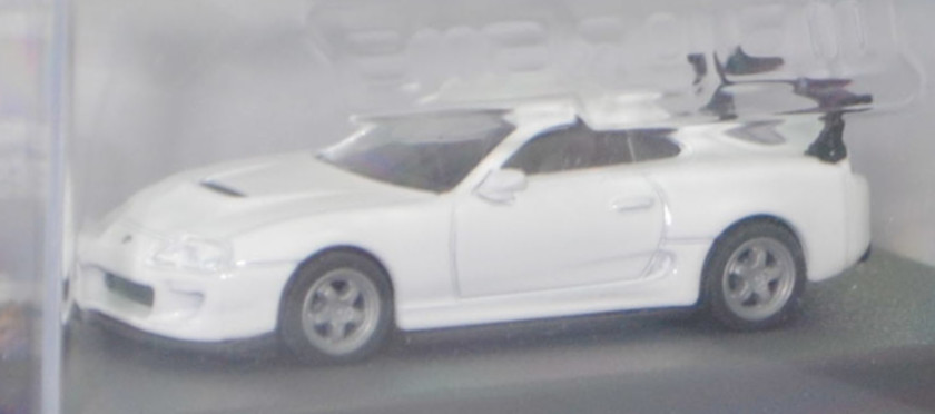 Toyota Supra RZ (4. Generation, JZA80, Vorfacelift, Modell 1993-1996), reinweiß (vgl. superweiß II beim Original, Farbcode 040), majorette, 1:64, PC-Box im Blister (Collection)