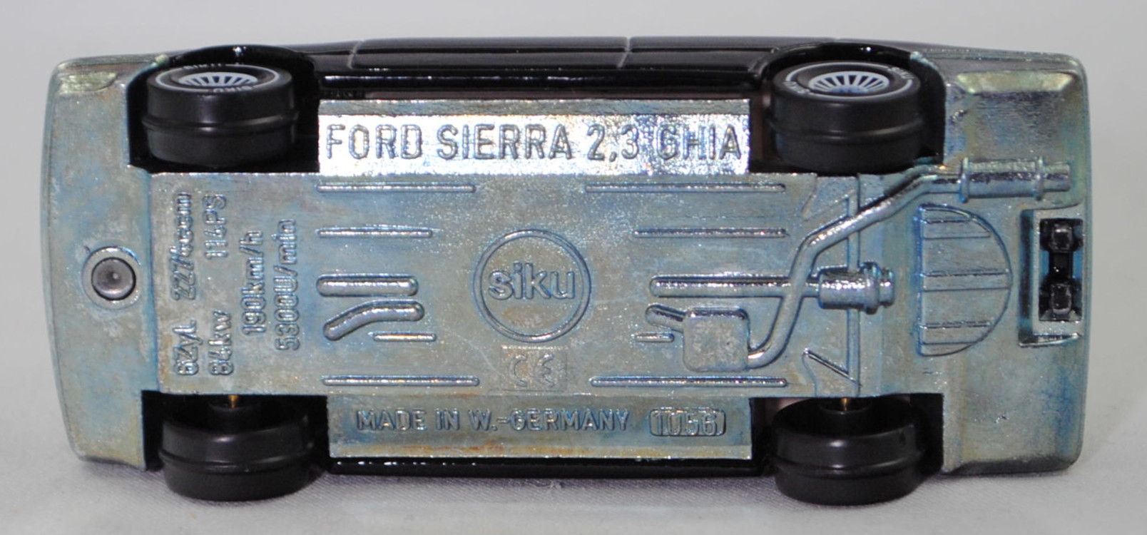 00003 Ford Sierra 2.3 Ghia (1. Generation, Typ Sierra '82 oder Mk1, GBC, Vorfacelift, Modell 1982-1984), schwarz, innen hell-beige, mit CE-Zeichen, SIKU SUPER, 1:55, m