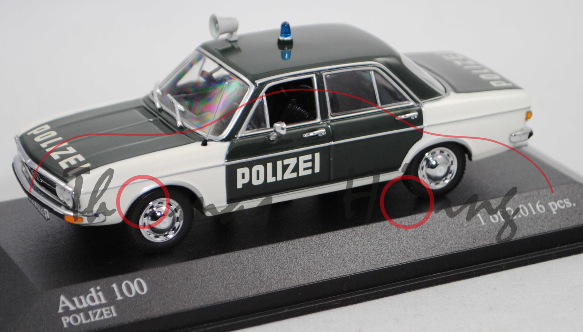 Audi 100 GL (C1, Typ F 104, Modell 71-73) Polizei Ingolstadt, grün/weiß, Minichamps, 1:43, PC-Box