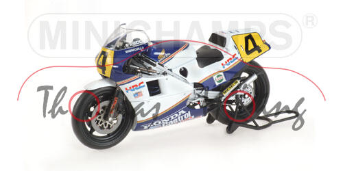 Honda NSR 500, ultramarinblau/reinweiß, Team Honda GP-500 Werksteam, Fahrer: Freddie Spencer, Nr. 4,