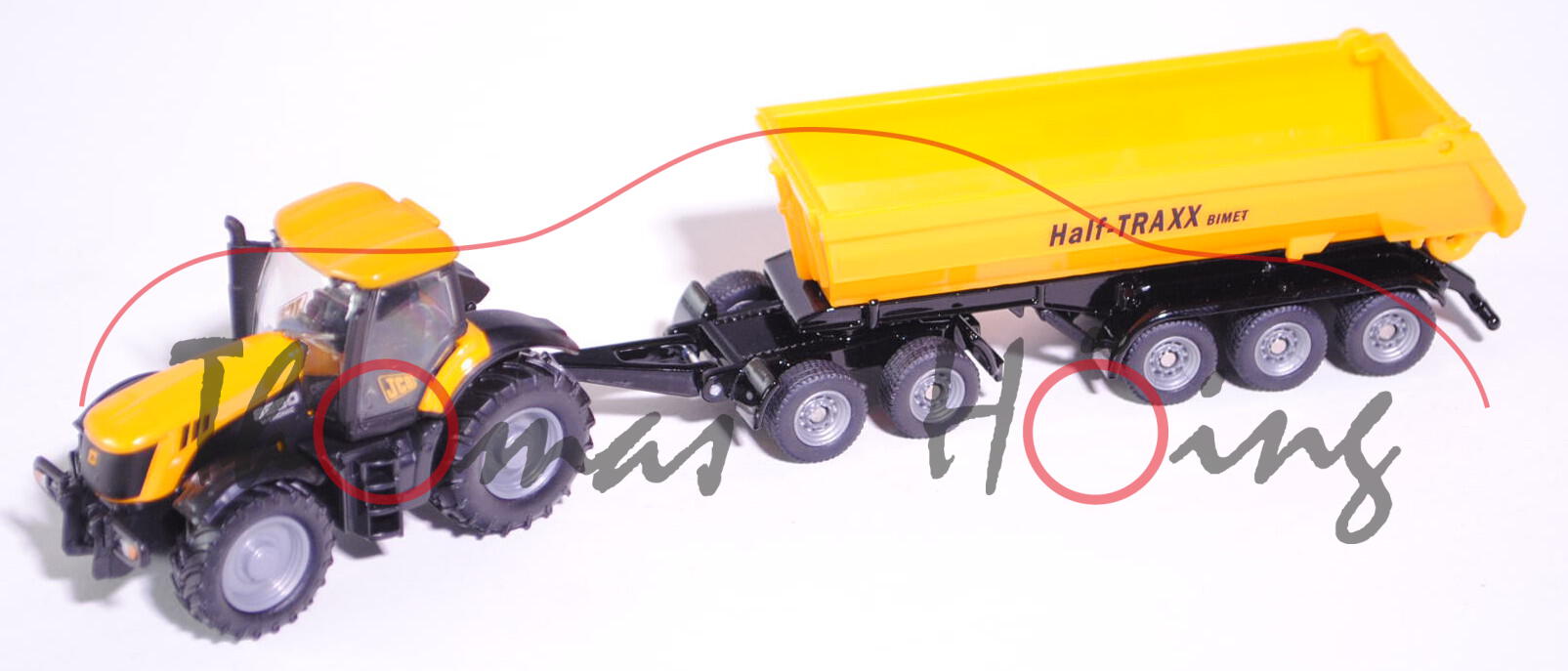 00000 JCB 8250 V-TRONIC mit Dolly und Kippmulde, melonengelb/schwarz, Half-TRAXX BIMET, 1:87, L17mK