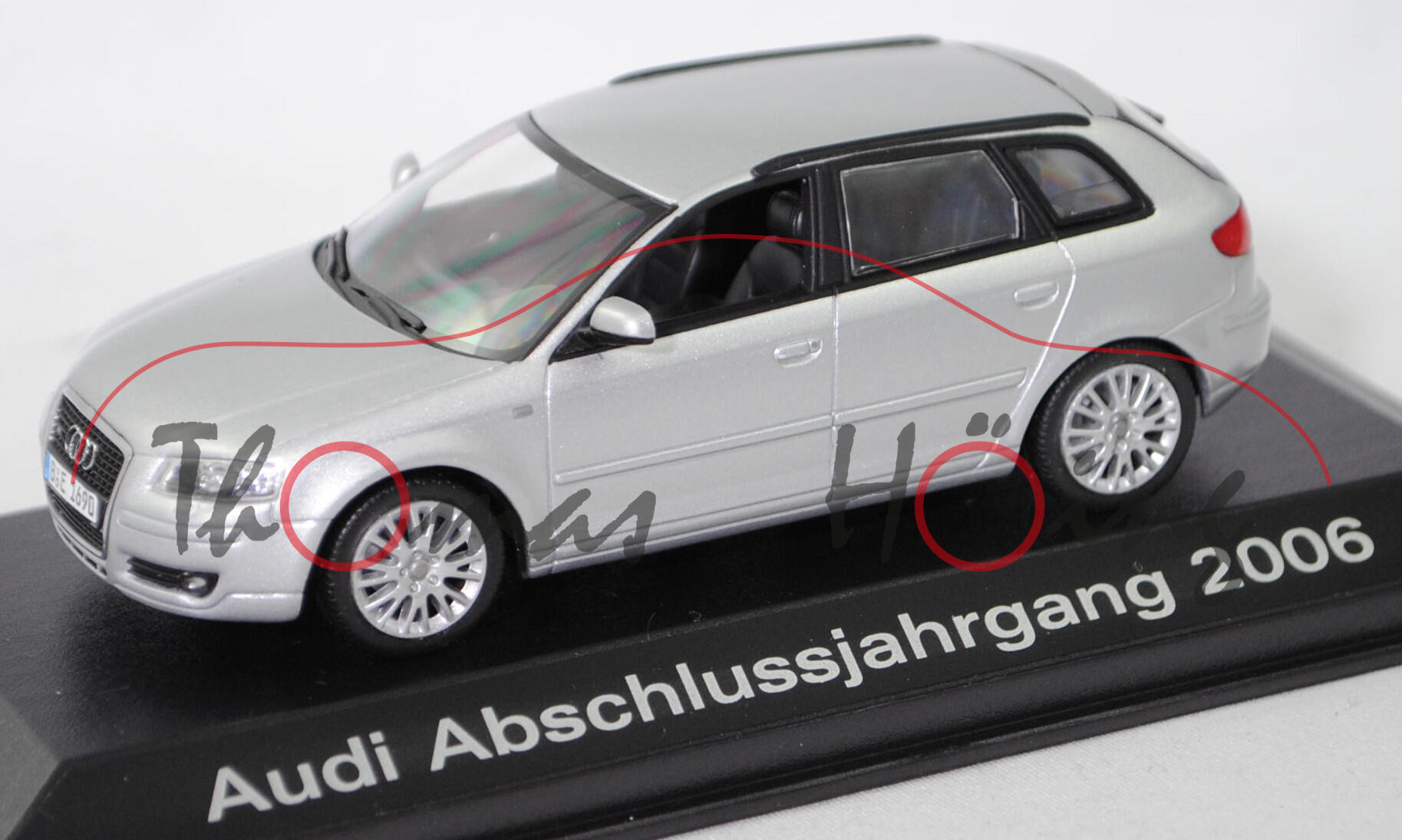 Audi A3 Sportback 3.2 Ambition quattro (Typ 8PA, Mod. 04-08), lichtsilber, Minichamps, 1:43, Werbebox