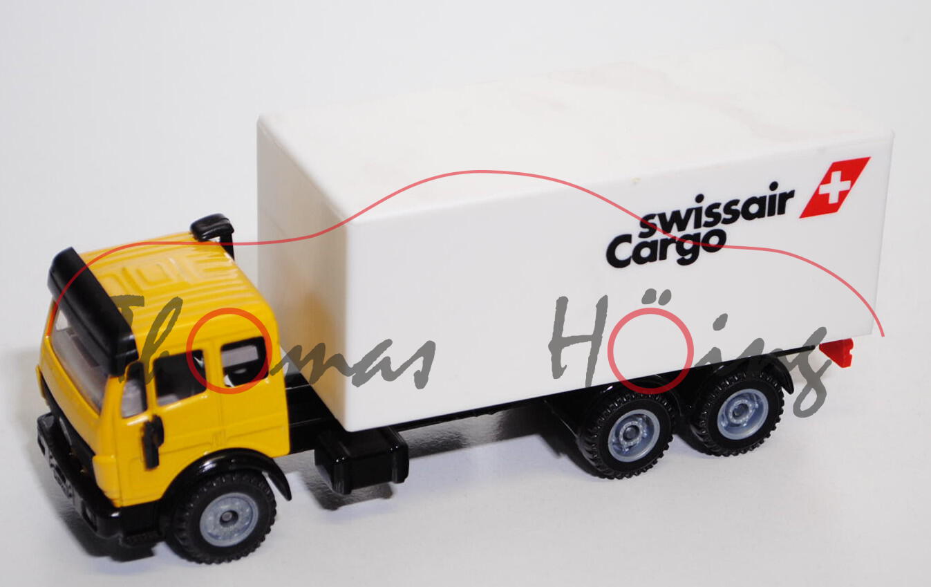 03901 Mercedes SK Koffer LKW, kadmiumgelb/reinweiß/schwarz, swissair / Cargo, LKW12, L15 (2618), CH