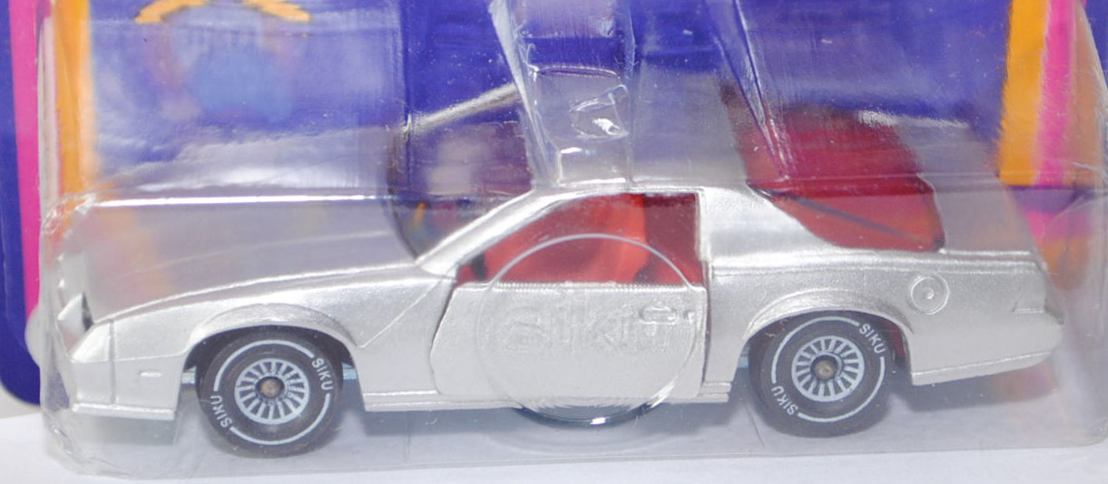 00000 Chevrolet Camaro Berlinetta (3. Gen., Mod. 1982-1984), silbergraumetallic, innen verkehrsrot,