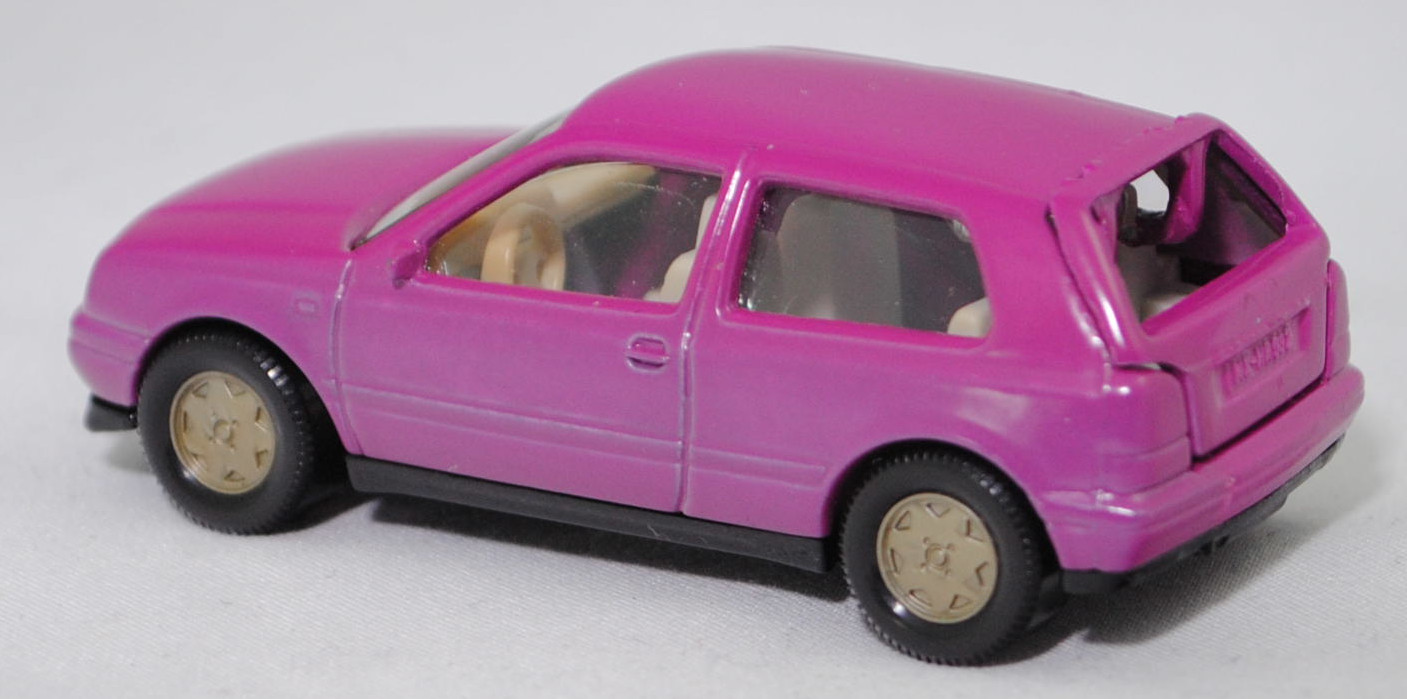 00002 VW Golf III 1.8 GL (Typ 1H, Vorfacelift, Modell 1991-1994), dunkel-verkehrspurpur, innen seidengrau, Lenkrad seidengrau, Chassis schwarz, Hong, Bpr. 1010, SIKU SUPER, 1:56, m-