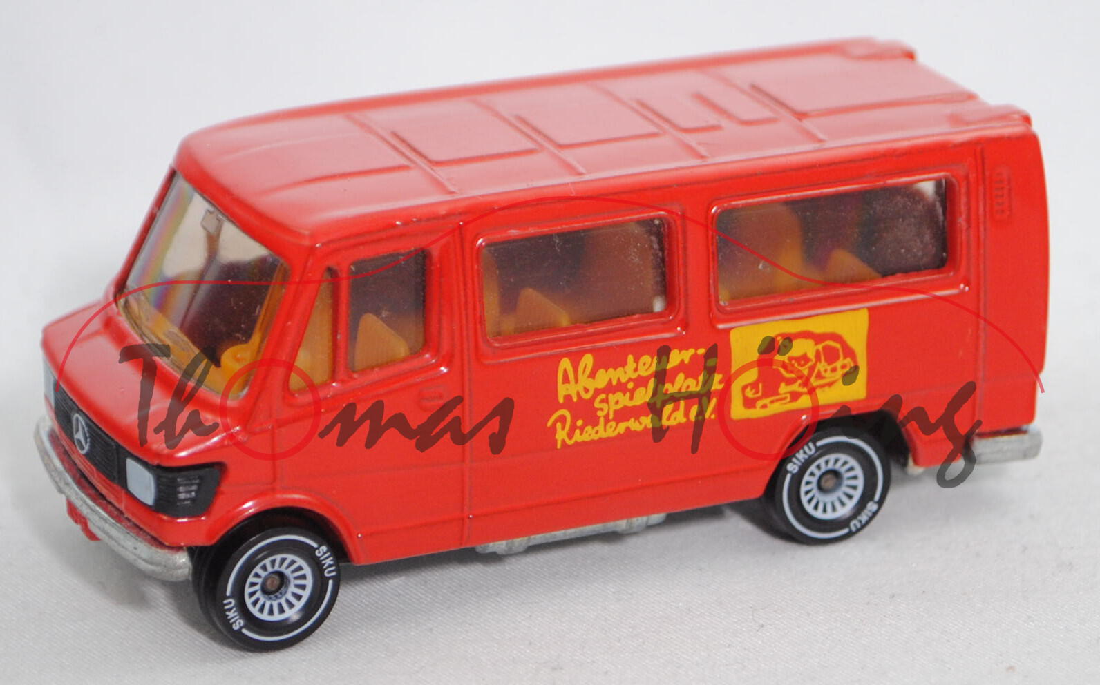 Mercedes-Benz 208 (Mod. 77-82) Bus, rot, Abenteuer-/spielplatz/Riederwald/SJD-Die Falken/SPIELMOBIL