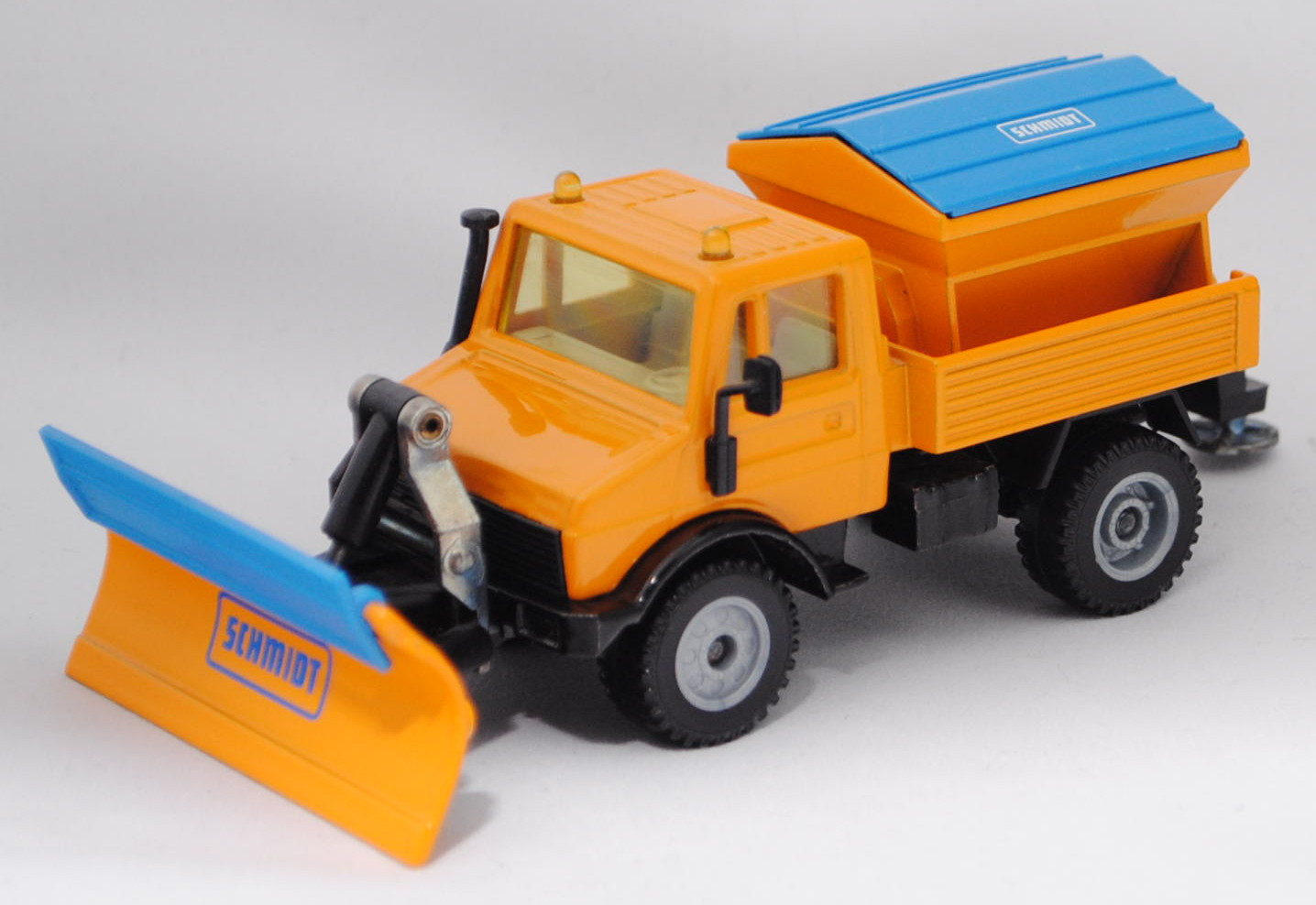 Mercedes-Benz Unimog U 1500 (Baureihe 425, Modell 1975-1988) Winterdienst, melonengelb/schwarz, SCHM