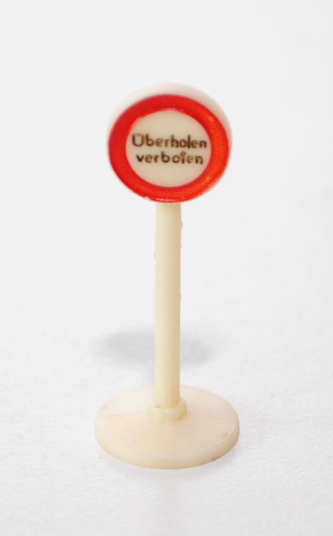 Überholen verboten