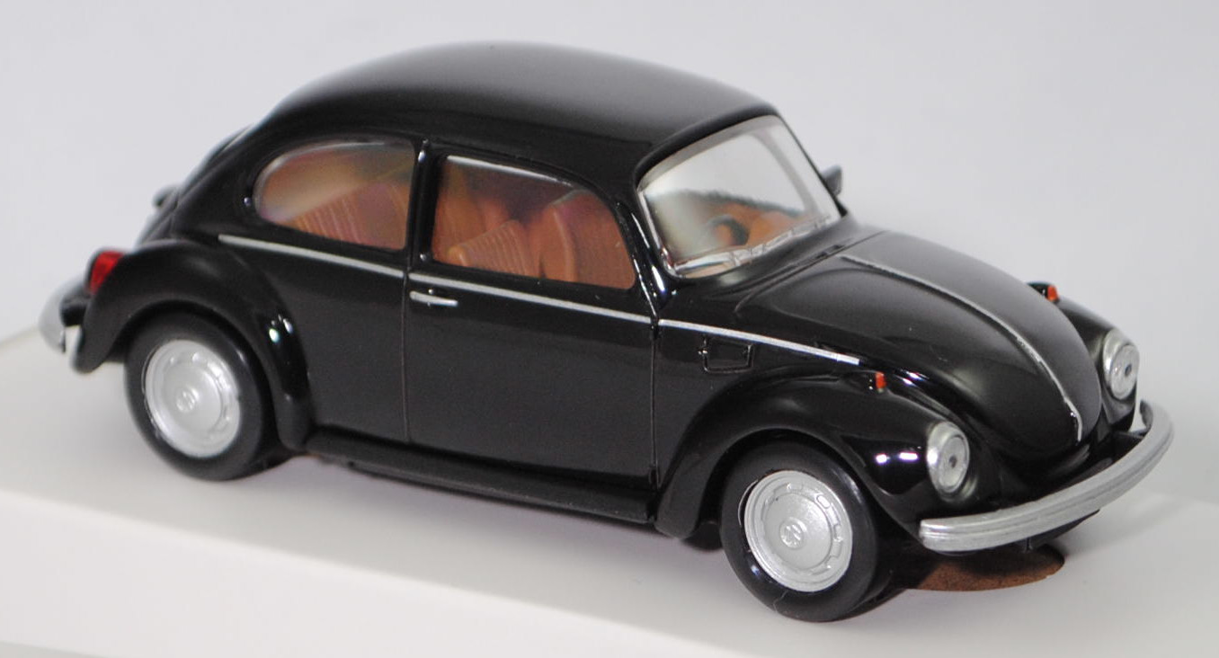 VW Käfer / Coccinelle 1303 Limousine (1. Generation, Typ 11 Modell 111, Modell 1972-1974, Baujahr 1973), schwarz (Farbcode L041), innen hell-braunbeige, Norev Jet-car, 1:43, mb