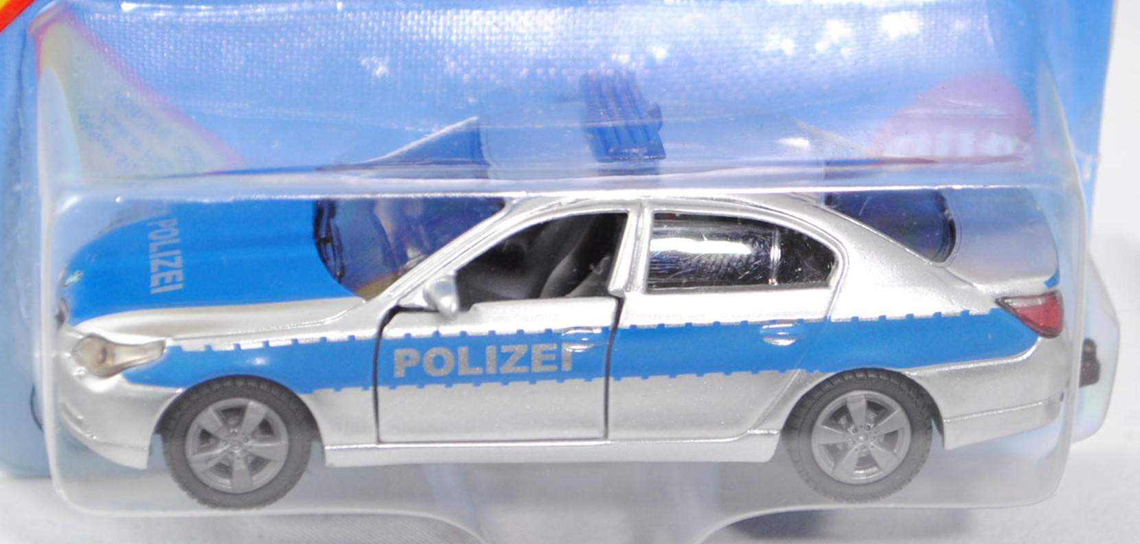 00007 BMW 545 i (Typ E60, Modell 2003-2007) Polizei-Streifenwagen, weißaluminiummetallic, innen stau