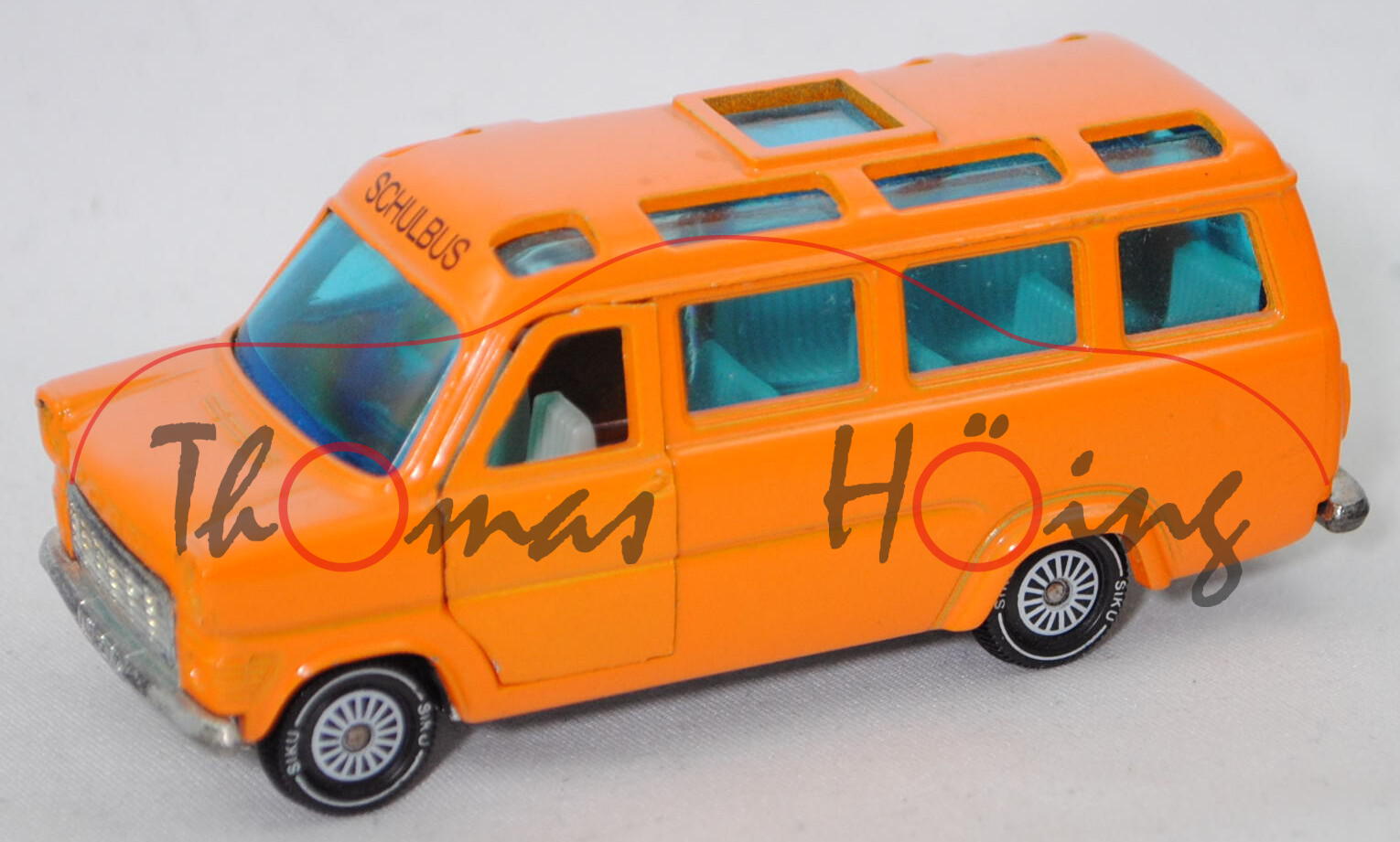 00002 Ford Transit Panorama-Bus (2. Gen., Typ Transit '71, Mod. 71-75) Schulbus, orange, SIKU, 1:60