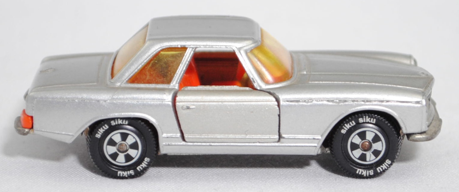 00004 Mercedes-Benz 280 SL (W 113, Baumuster 113.044, Pagode, Modell 1968-1971) mit Hardtop (Coupédach), silber, Bpr. V 302, Germ, Verglasung gelb, R10 weiß, SIKU SUPER, 1:60, m-