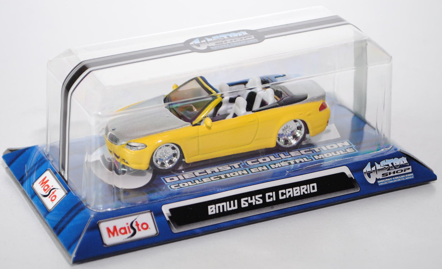 BMW 645Ci Cabrio (Typ E64), Modell 2004-2005, kadmiumgelb/silber, innen weiß/schwarz, Maisto (Custom