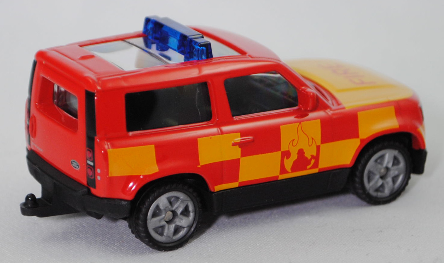 00000 Land Rover Defender 90 S P400 AWD (Typ L663, Vorfacelift, Modell 2020-2025) Feuerwehr, verkehrsrot, FIRE, B47 silbergrau, SIKU SUPER, 1:59, P29f