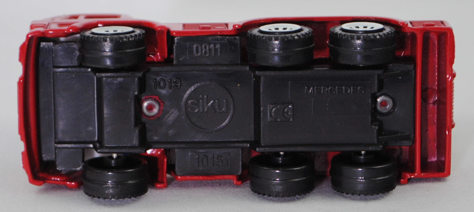 00001 Metz Hubrettungsfahrzeug DL 23-12 S auf Fahrgestell Mercedes-Benz SK 2429 6x4/41 (Modell 1989-1994) (Feuerwehr-Drehleiter), rot, Bpr. 0811/1019/1015, SIKU SUPER, 1:83, m-