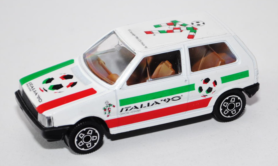 Fiat Uno, reinweiß, ITALIA \'90, Bburago, 1:43