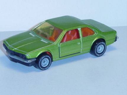 00001 BMW 633 CSi (Typ E24), Modell 1975-1979, gelbgrünmetallic, Glas gelb, B4, Stoßstangen verchrom