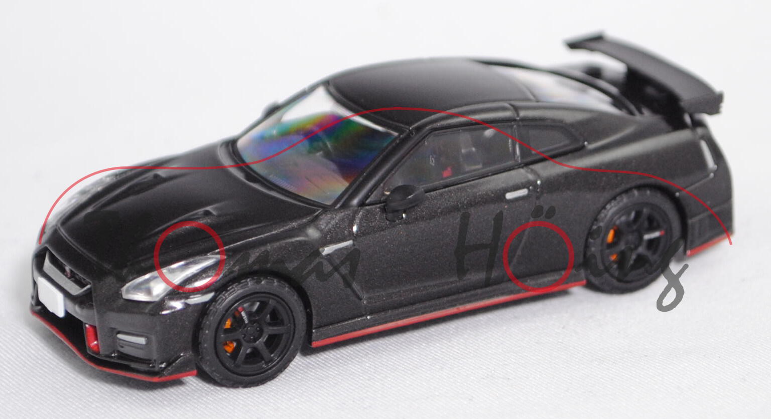 Nissan GT-R NISMO (Typ R35, Facelift 2017, Modell 2017-2019), phantom black met., TOMYTEC, 1:64, mb