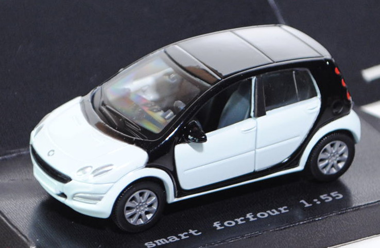 smart forfour (Typ W 454, Modell 2004-2006), hell-lichtblau (ice white)/schwarz, Werbeschachtel