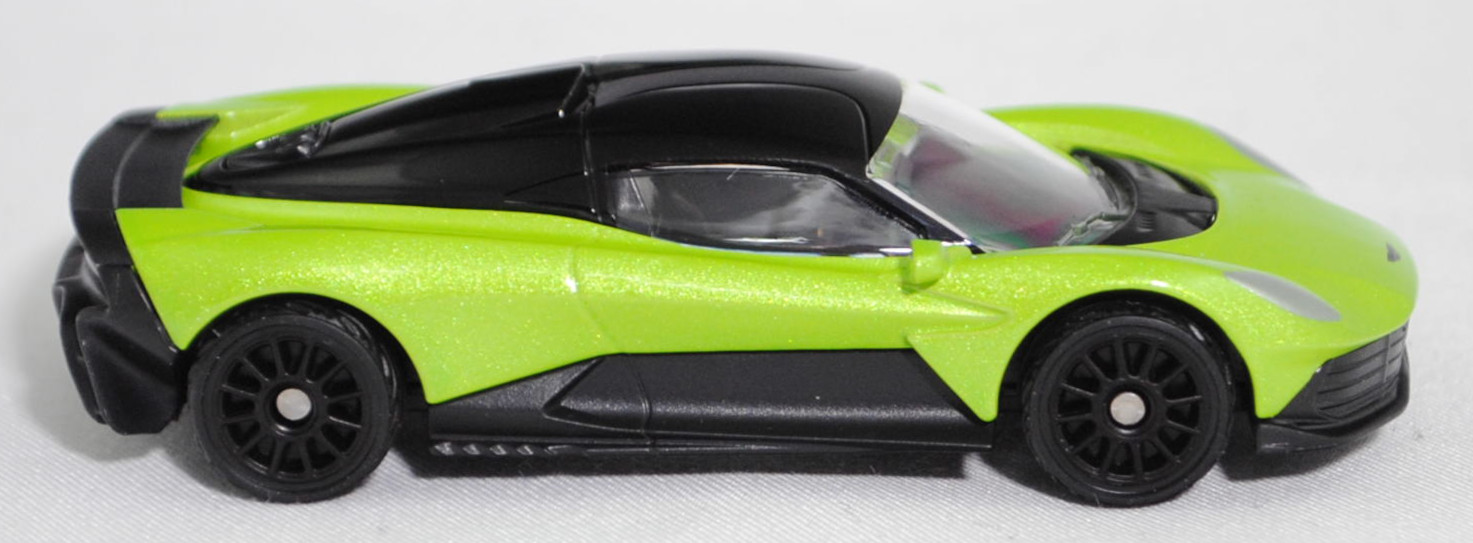 00000 Aston Martin Valhalla (1. Generation, TM01, Modell 2025-), Karosserie hell-gelbgrünmetallic, innen schwarz, Dach schwarz, B54 schwarz, SIKU SUPER, 1:59, P29f