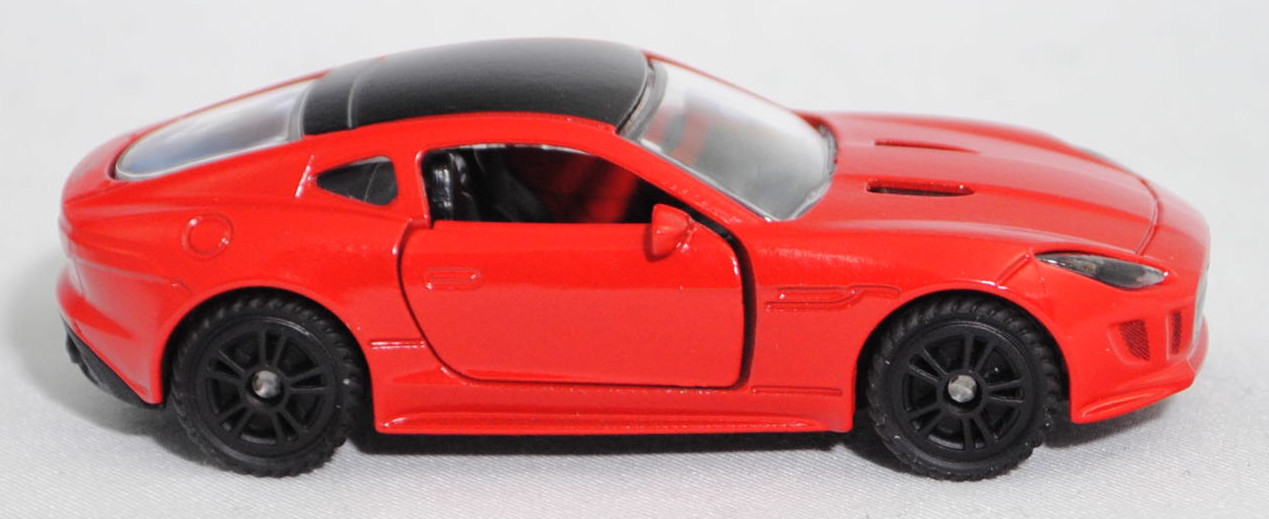 00000 Jaguar F-Type Coupé R 5.0 V8 AWD (X152, Vorfacelift, Modell 2014-2017), hell-verkehrsrot, Dach schwarz, B49 schwarz, SIKU SUPER, 1:59, P29f
