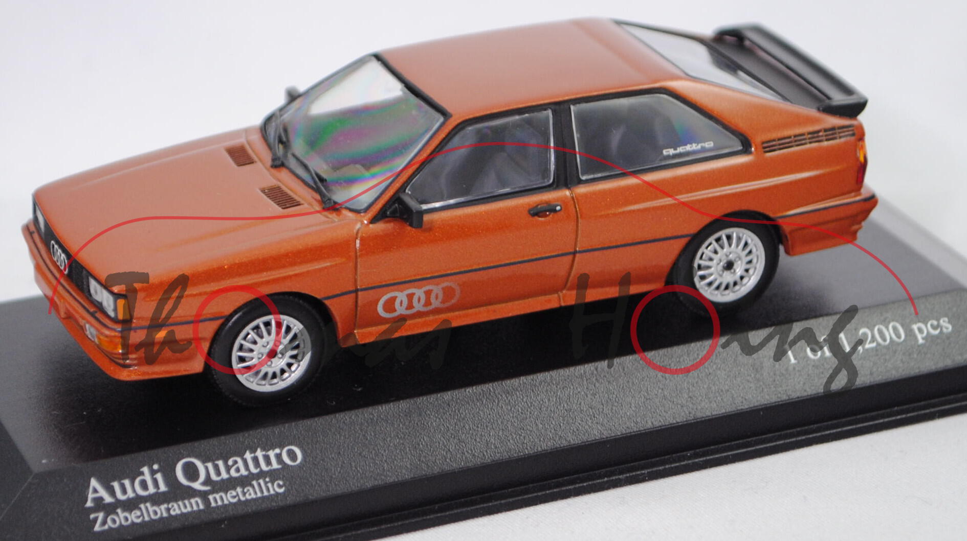 Audi quattro (Baureihe B2, Typ 85Q, Modell 1980-1982), zobelbraun metallic, Minichamps, 1:43, PC-Box