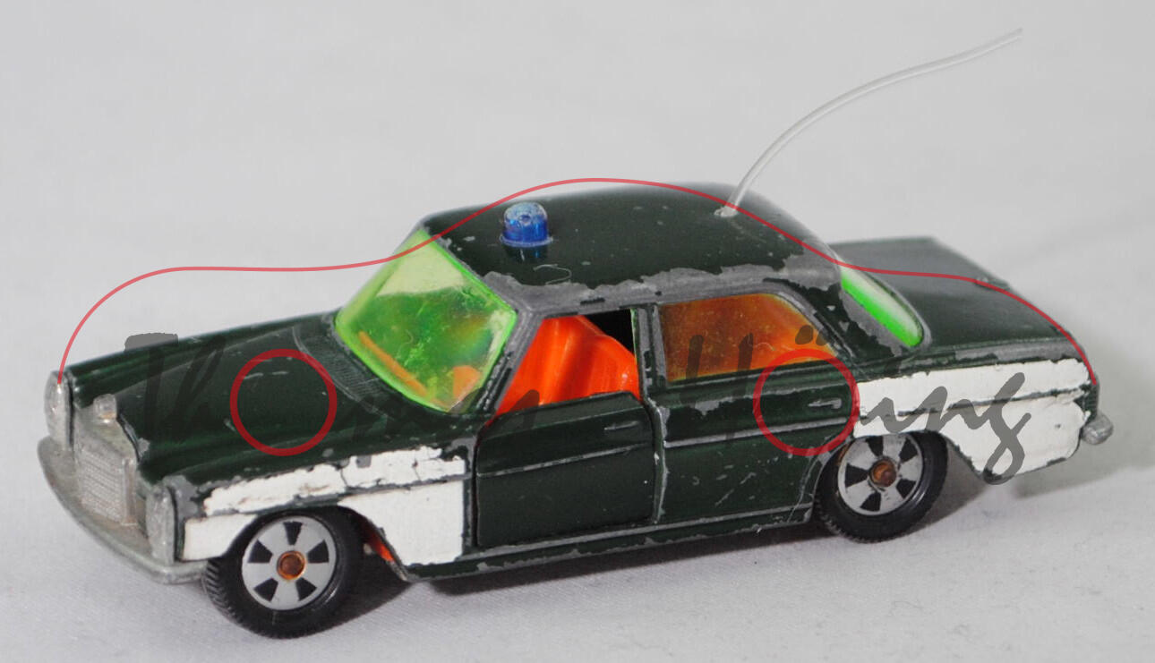 00015 Mercedes-Benz 250/8 (W 114, Serie 1, Modell 1967-1972) Peterwagen, tannengrün, transparente Antenne, Verglasung gelbgrün, R9, SIKU, 1:61, vsc