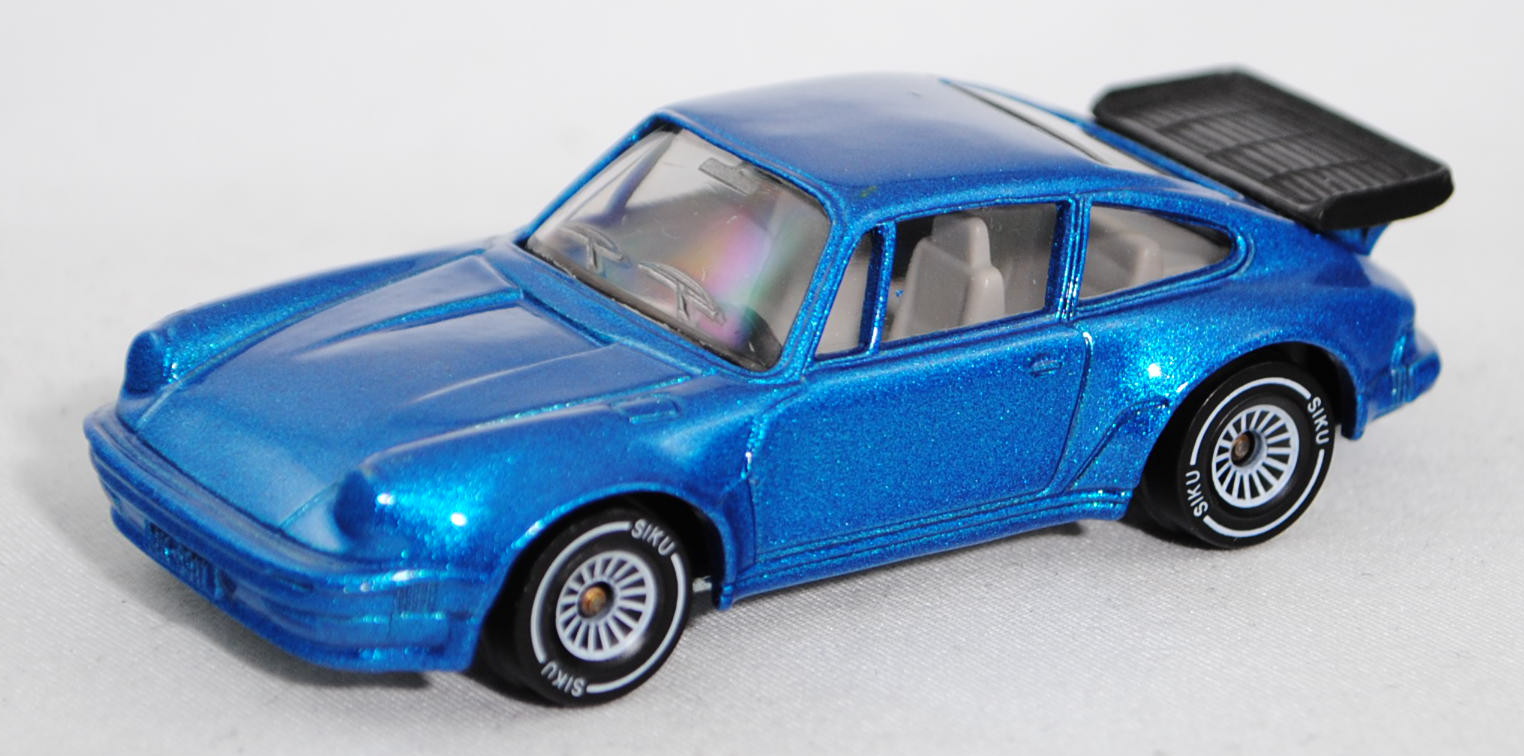 00006 Porsche 911 Turbo 3,3 (G-Modell Typ 930, Modell 1978-1989), verkehrsblaumetallic, innen reinwe