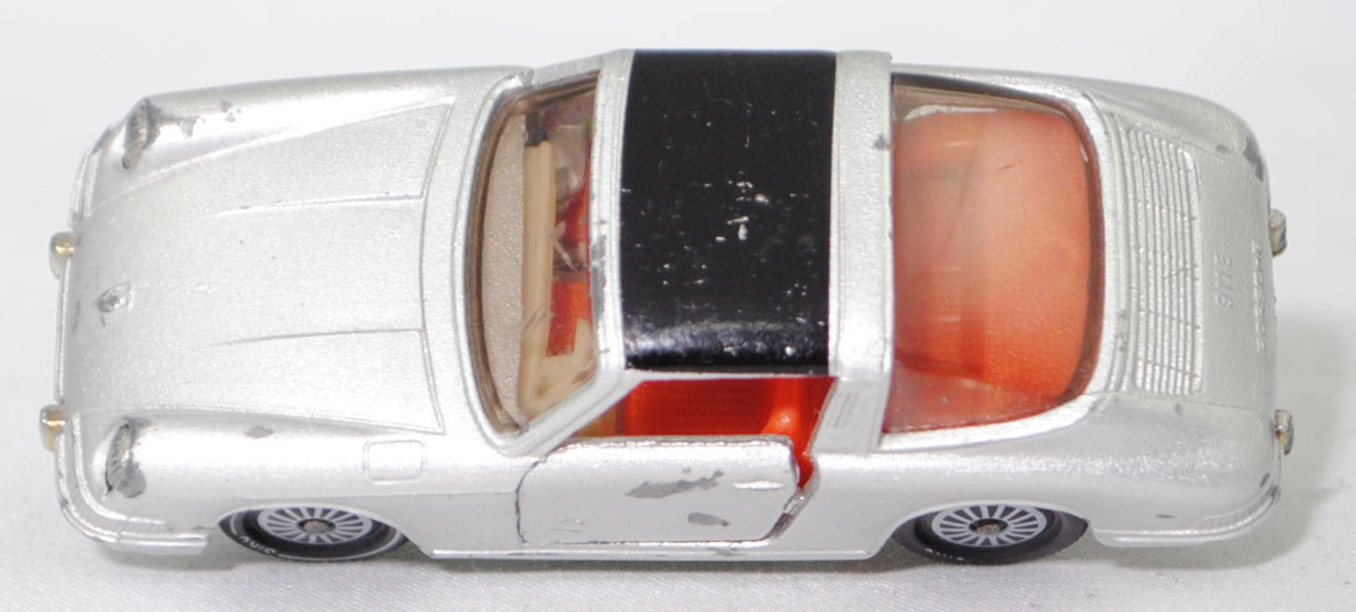 00006 Porsche 911 E Targa (F-Modell bzw. Urmodell, B-Serie, Modell 1968-1969), silber, Lenkrad weiß, Dach schwarz, Bpr. V234 und 1010, W-Germ, Verglasung rauch, R11 gerillt, SIKU, 1:60, m-