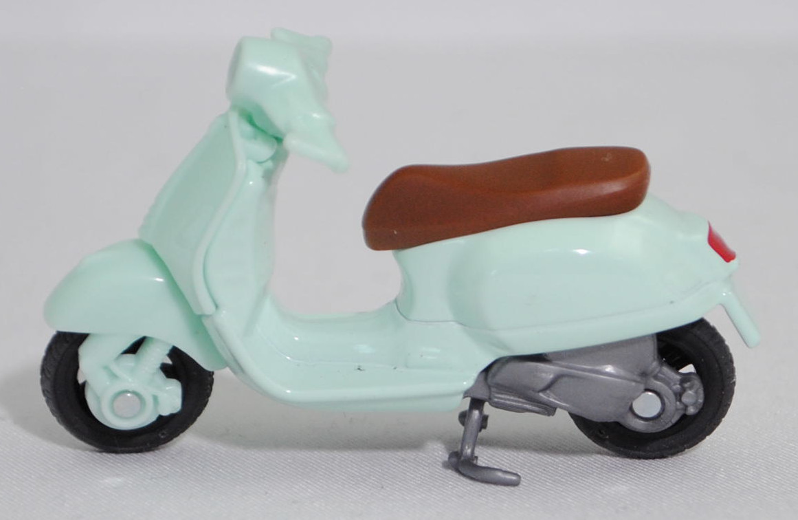 00000 Vespa 125 GTS Super (6. Generation, Baureihe GTS, Modell 2019-), Frontschild mit Fahrgestell blass-lichtgrün (grün relax VK), SIKU SUPER, 1:34, P29f